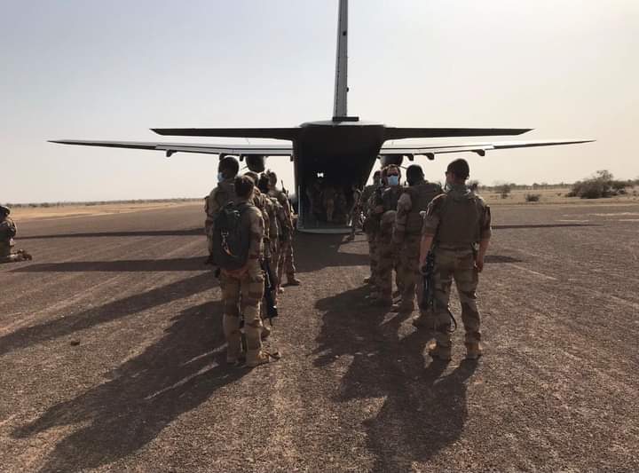  Suspension de la coopération militaire entre la France et le Mali : Quels impacts sur la sécurité au Sahel ?